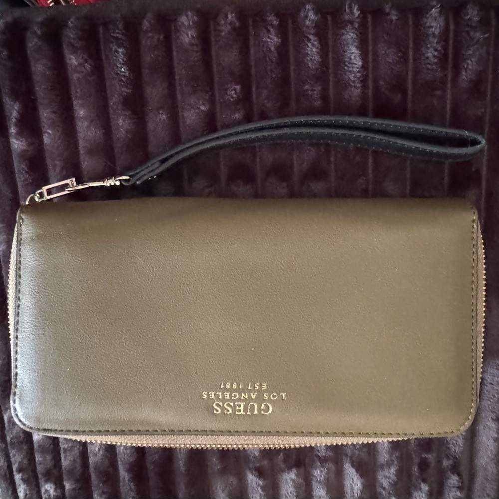 GUESS Olive Wristlet Wallet